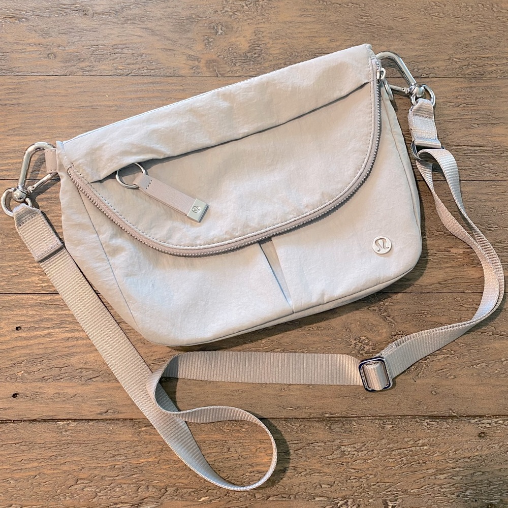 Lululemon Women's All Night Festival Bag 5L - Silver Drop